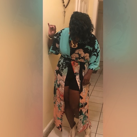 Satin floral cover up dress - Picture 2 of 3